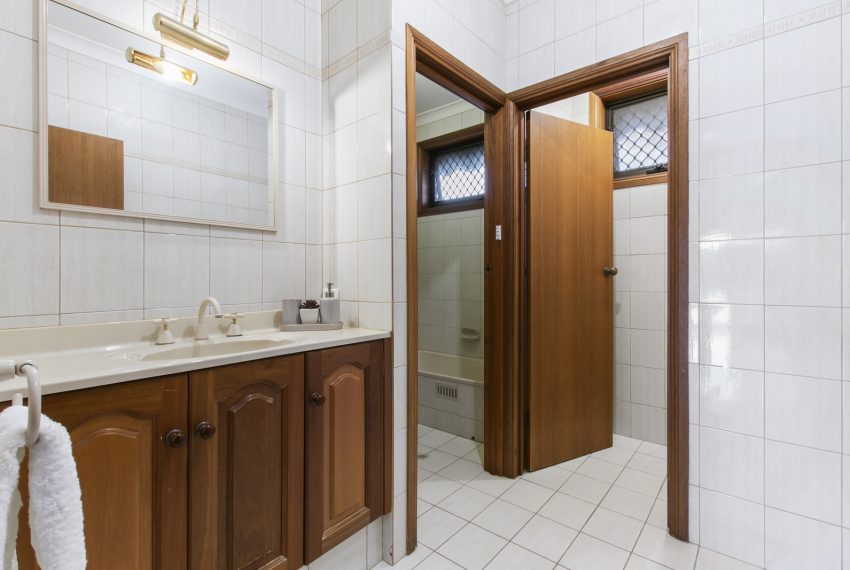 026_Open2view_ID721449-5_Hersey_Court__Marion