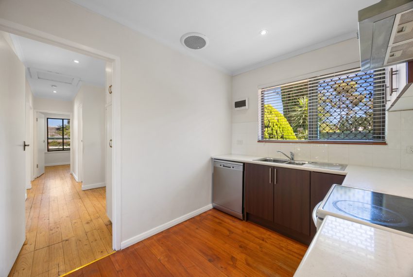 009_Open2view_ID989418-7_4A_Edward_Street__Blackwood