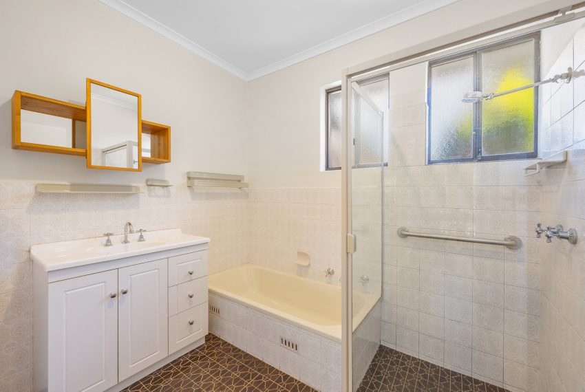 015_Open2view_ID989418-7_4A_Edward_Street__Blackwood