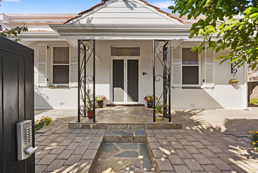 001_Open2view_ID1008108-14_Bristol_Street__Glenelg_South